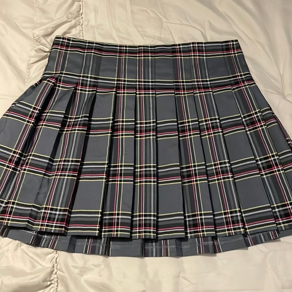 Grey Pleated skirt size 11 - 13 Juniors - Picture 1 of 4